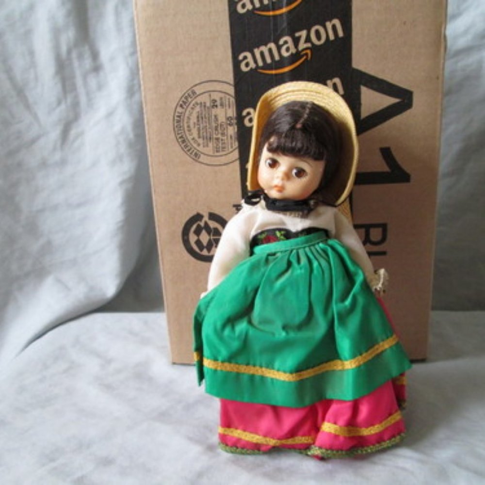 Vintage Madame Alexander Spanish Girl Doll New old store stock